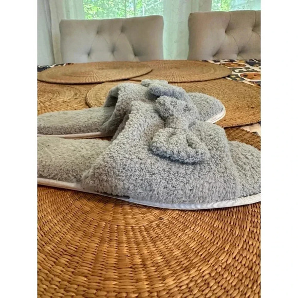 Kathy Ireland Women’s size x-large 11/12 slippers - Picture 5 of 5